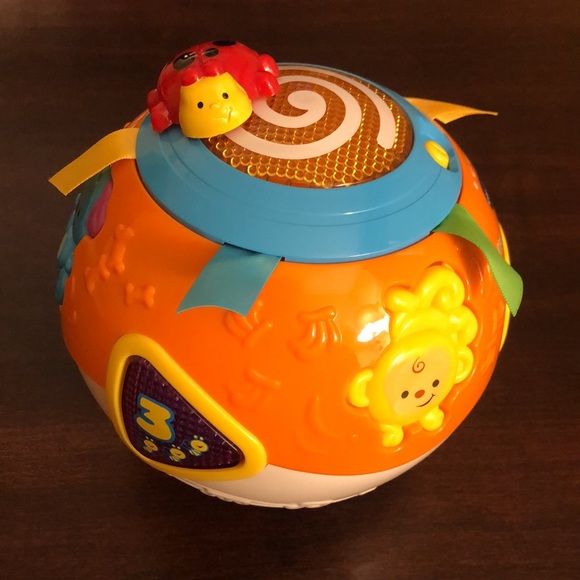 VTech Move and Crawl Ball - Picture 2 of 6